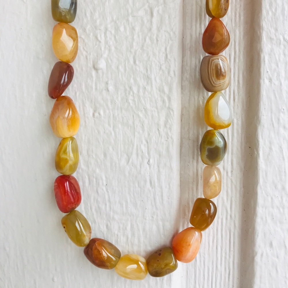 Earth toned polished stone necklace